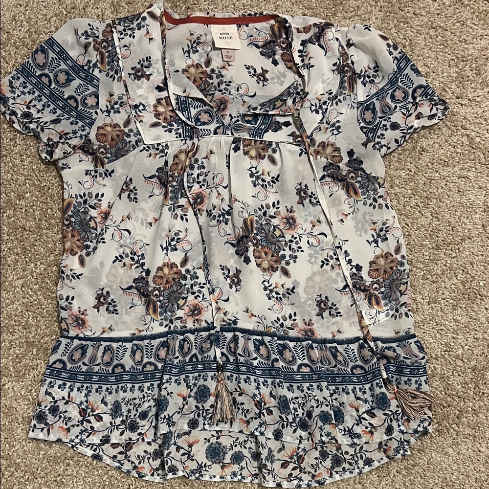 Knox Rose Floral Blouse in Blue and Cream